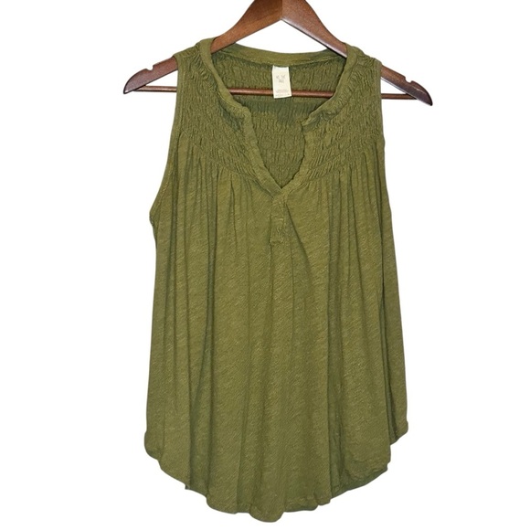 FREE PEOPLE New To Town Olive Green Smoked Linen Blend Tank Top Women’s Small - Picture 3 of 11